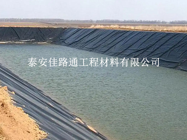 影響水產養(yǎng)殖防滲膜施工效率的關鍵因素