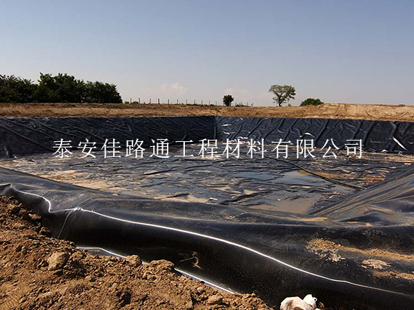水產養(yǎng)殖防滲膜施工固定方法探秘